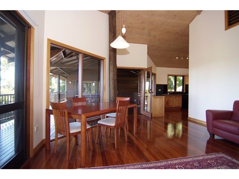 4 Justine Close, Trinity Beach QLD 4879