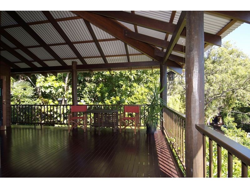 4 Justine Close, Trinity Beach QLD 4879