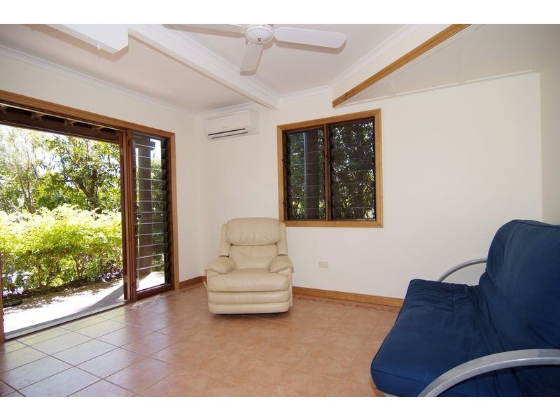 4 Justine Close, Trinity Beach QLD 4879