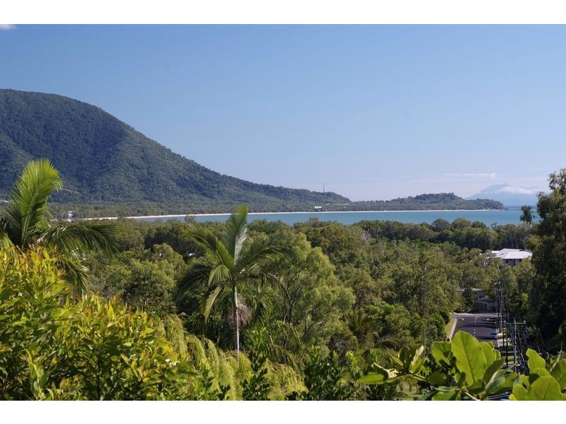 4 Justine Close, Trinity Beach QLD 4879