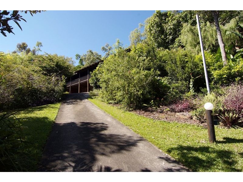 4 Justine Close, Trinity Beach QLD 4879