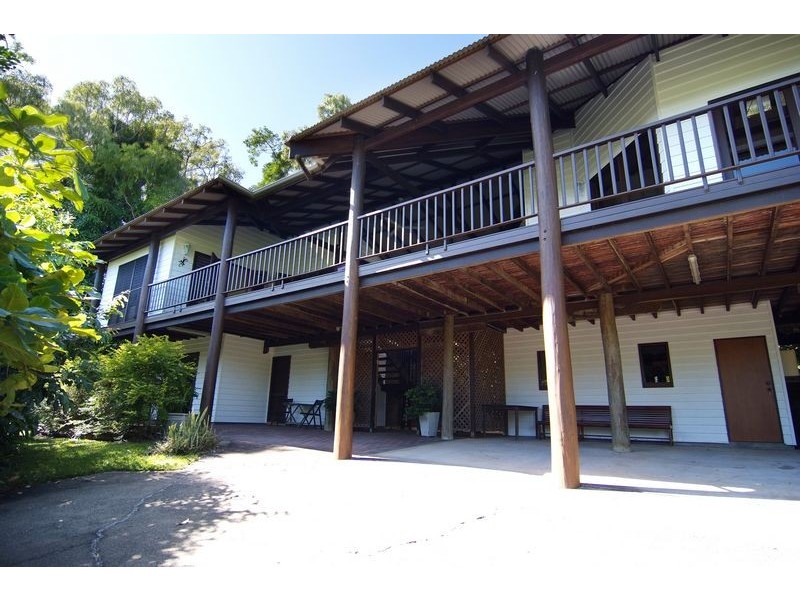 4 Justine Close, Trinity Beach QLD 4879