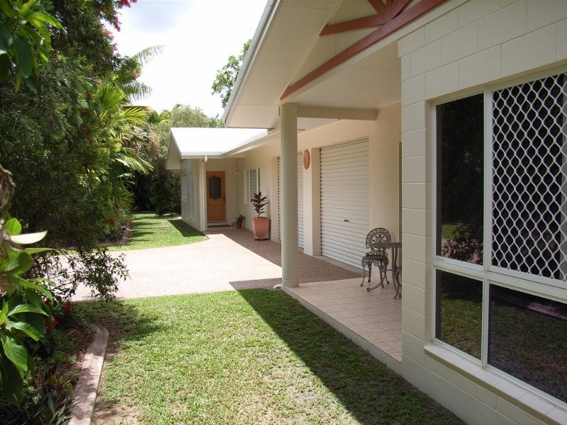 49 Runnymede Avenue, Redlynch QLD 4870