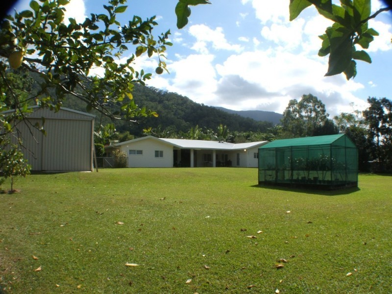 49 Runnymede Avenue, Redlynch QLD 4870