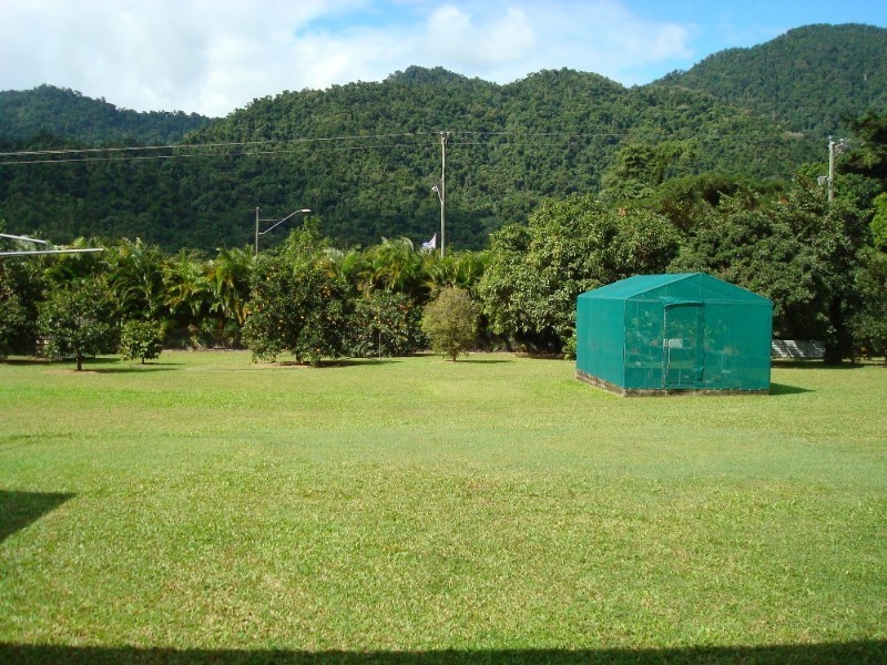 49 Runnymede Avenue, Redlynch QLD 4870