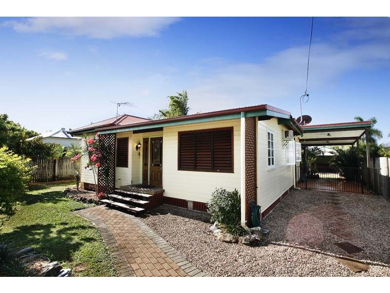 50 Jones Street, Westcourt QLD 4870