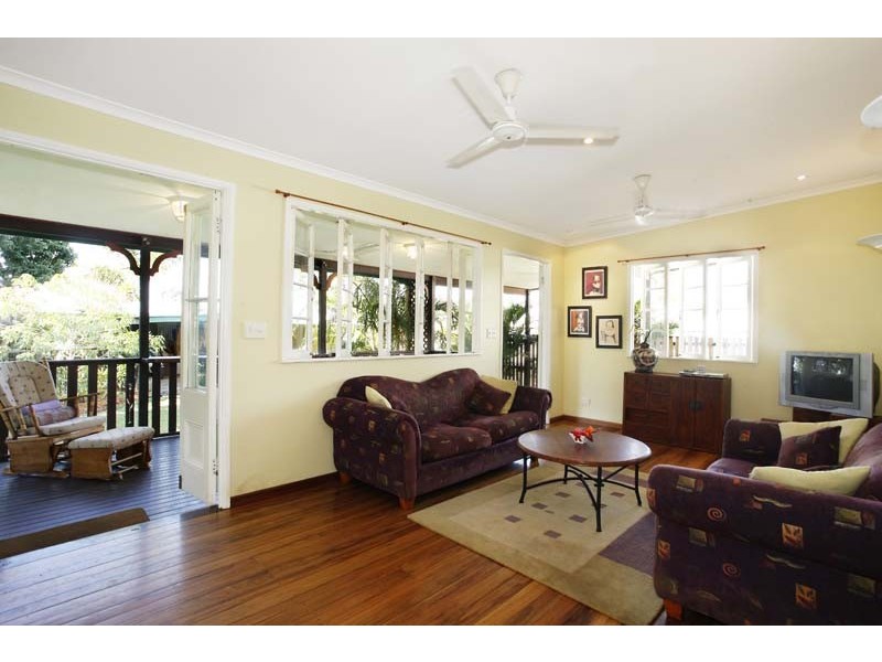 50 Jones Street, Westcourt QLD 4870