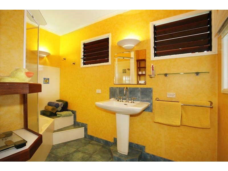 50 Jones Street, Westcourt QLD 4870