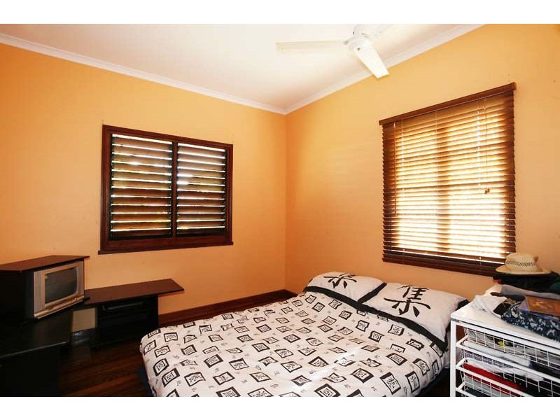 50 Jones Street, Westcourt QLD 4870