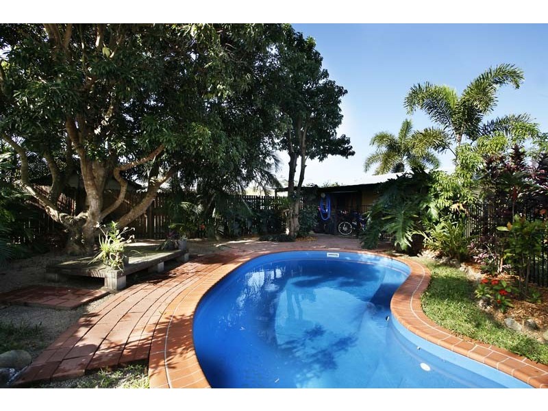 50 Jones Street, Westcourt QLD 4870