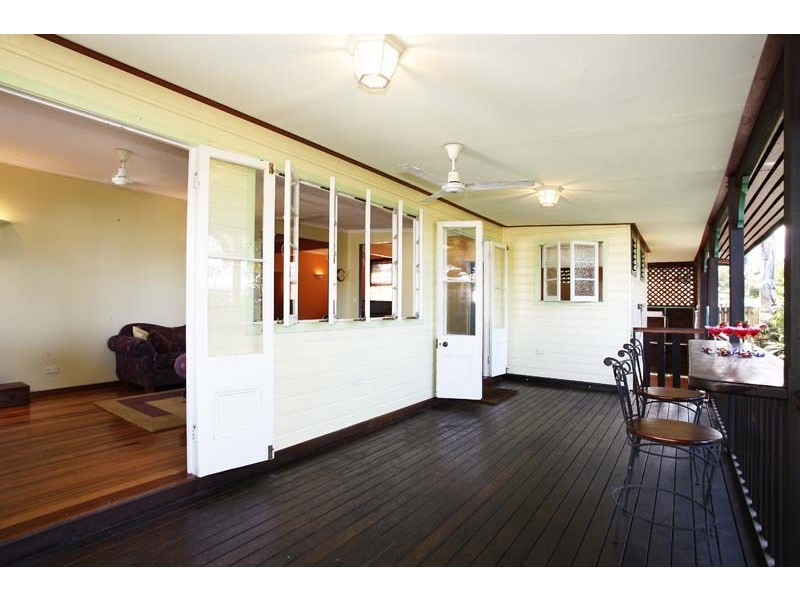 50 Jones Street, Westcourt QLD 4870