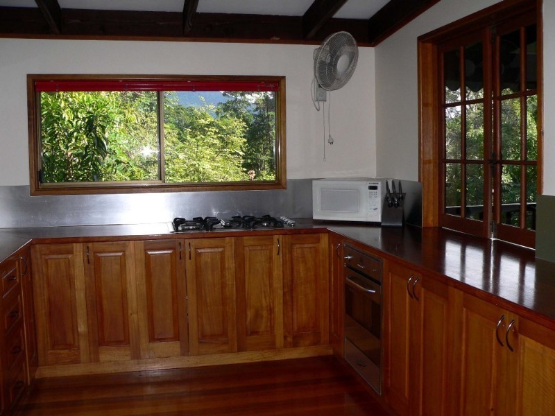 27 Latreille Terrace, Brinsmead QLD 4870