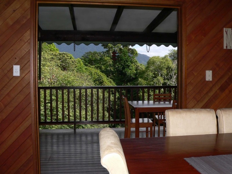 27 Latreille Terrace, Brinsmead QLD 4870