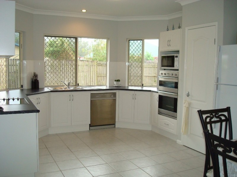 157 Timberlea Drive, Bentley Park QLD 4869