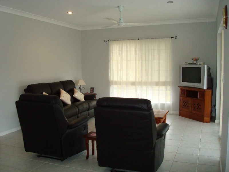 157 Timberlea Drive, Bentley Park QLD 4869