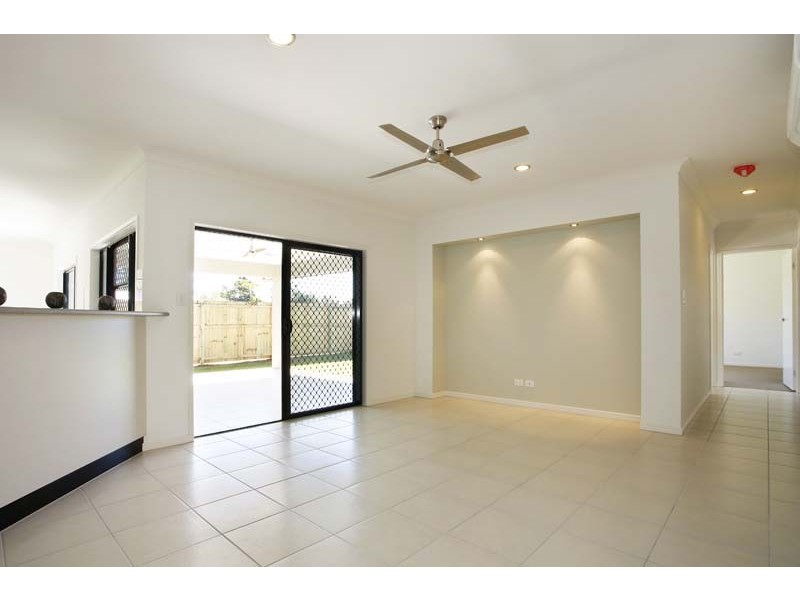 32 Finniss Crescent, Bentley Park QLD 4869