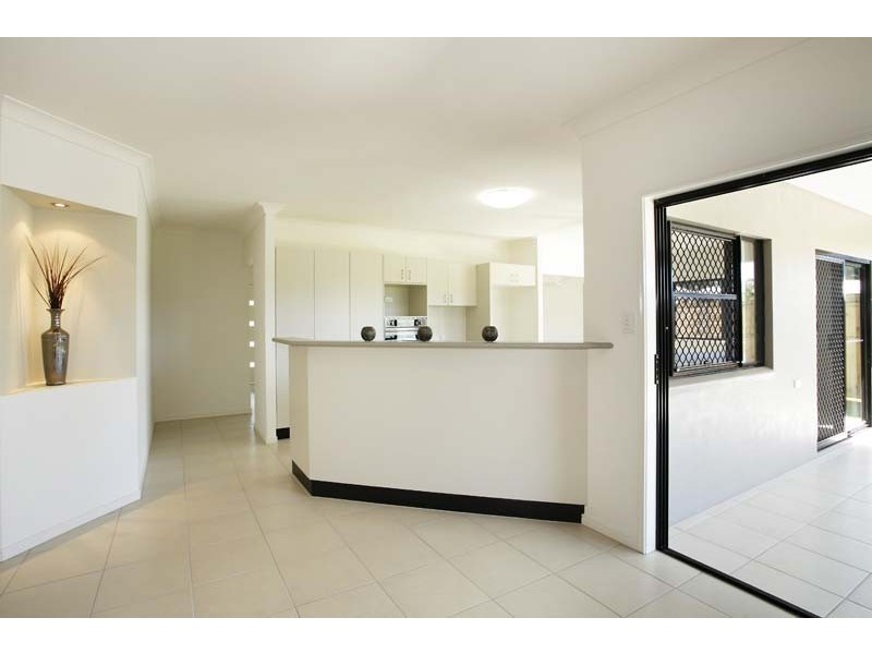 32 Finniss Crescent, Bentley Park QLD 4869