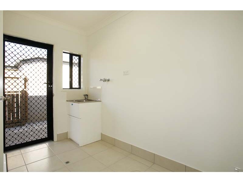 32 Finniss Crescent, Bentley Park QLD 4869