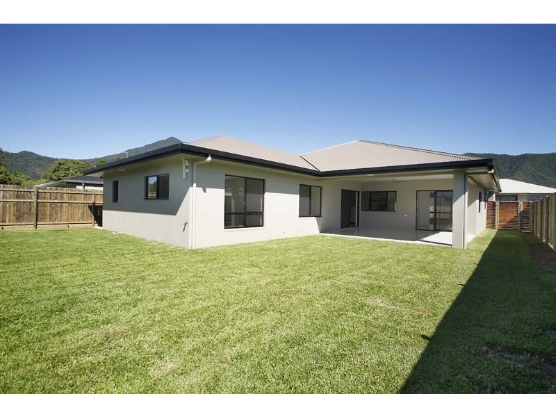 32 Finniss Crescent, Bentley Park QLD 4869