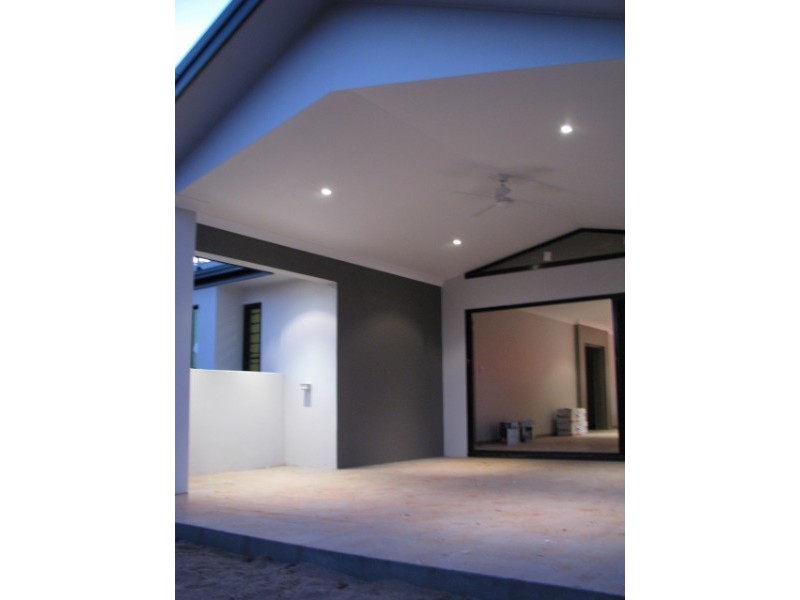 61 Norfolk Circuit, Redlynch QLD 4870