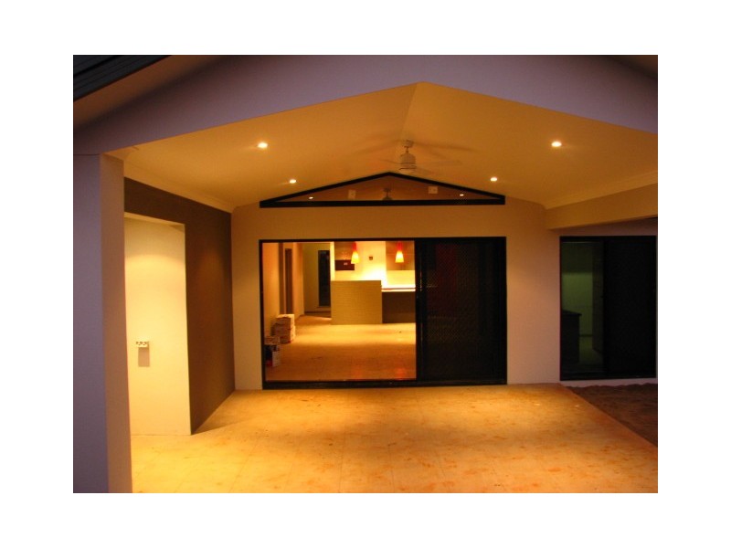 61 Norfolk Circuit, Redlynch QLD 4870