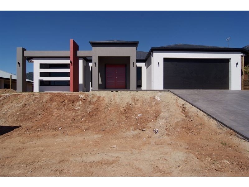 61 Norfolk Circuit, Redlynch QLD 4870