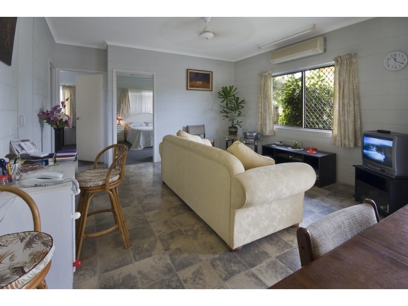 1 & 2/30 Robert Road, Bentley Park QLD 4869