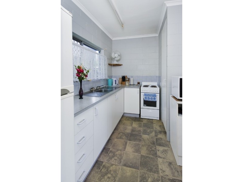 1 & 2/30 Robert Road, Bentley Park QLD 4869