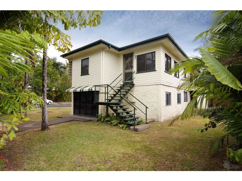 76 Macilwraith Street, Manoora QLD 4870