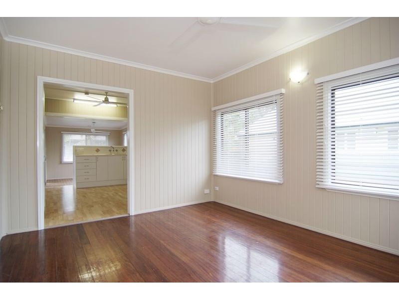 76 Macilwraith Street, Manoora QLD 4870