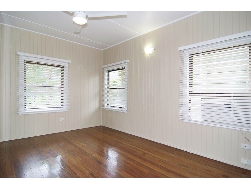 76 Macilwraith Street, Manoora QLD 4870