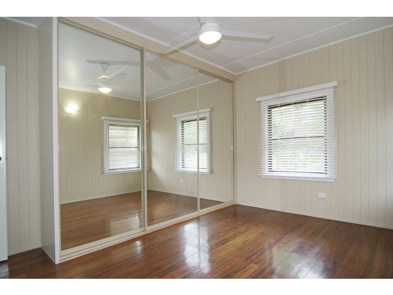 76 Macilwraith Street, Manoora QLD 4870