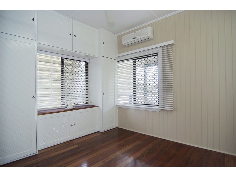 76 Macilwraith Street, Manoora QLD 4870