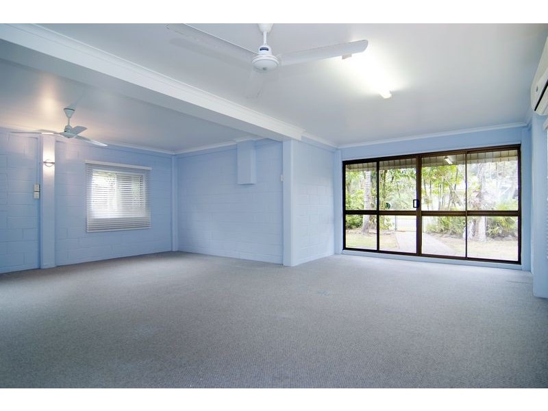 76 Macilwraith Street, Manoora QLD 4870