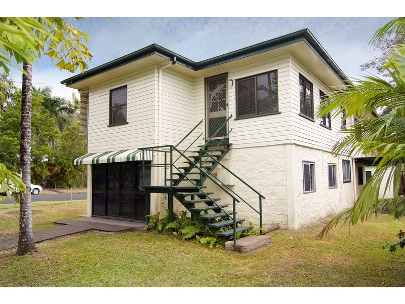 76 Macilwraith Street, Manoora QLD 4870