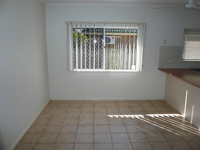 8 Opaline Close, Brinsmead QLD 4870