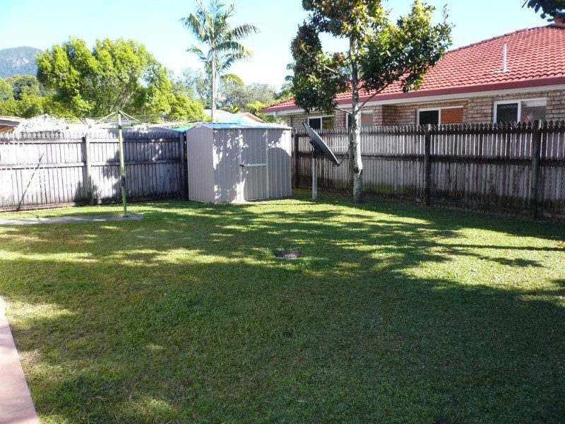 8 Opaline Close, Brinsmead QLD 4870