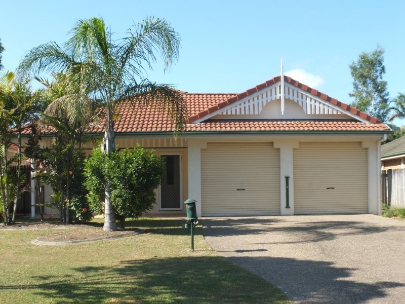 8 Opaline Close, Brinsmead QLD 4870