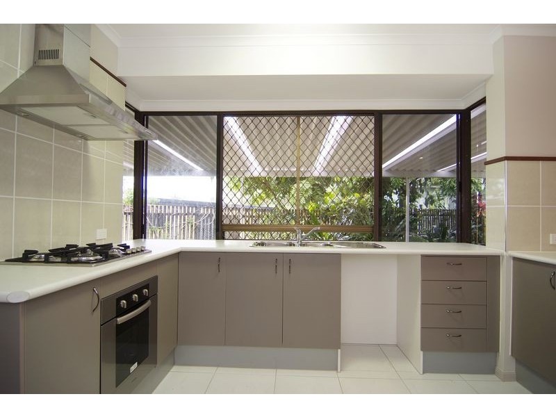 53 Hobson Drive, Brinsmead QLD 4870