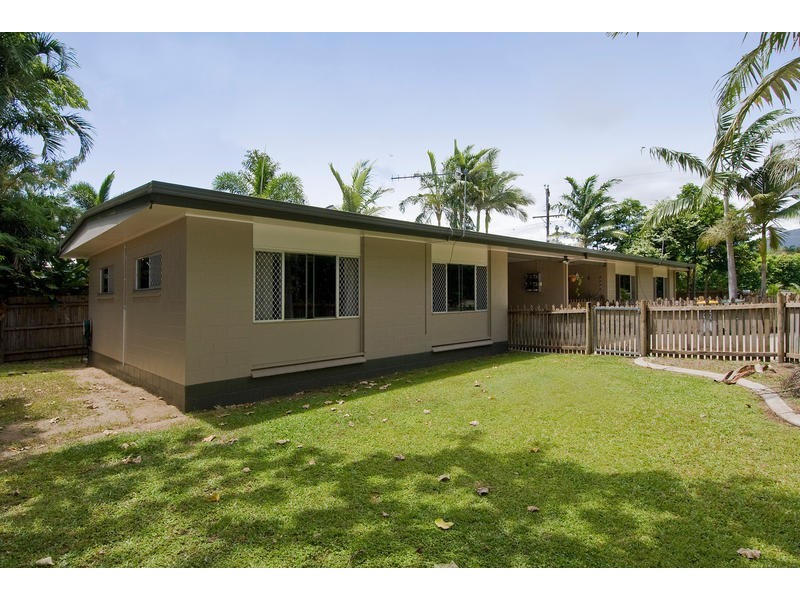 1 2/98 Reservoir Road, Manoora QLD 4870