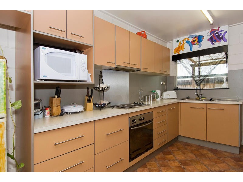 1 2/98 Reservoir Road, Manoora QLD 4870