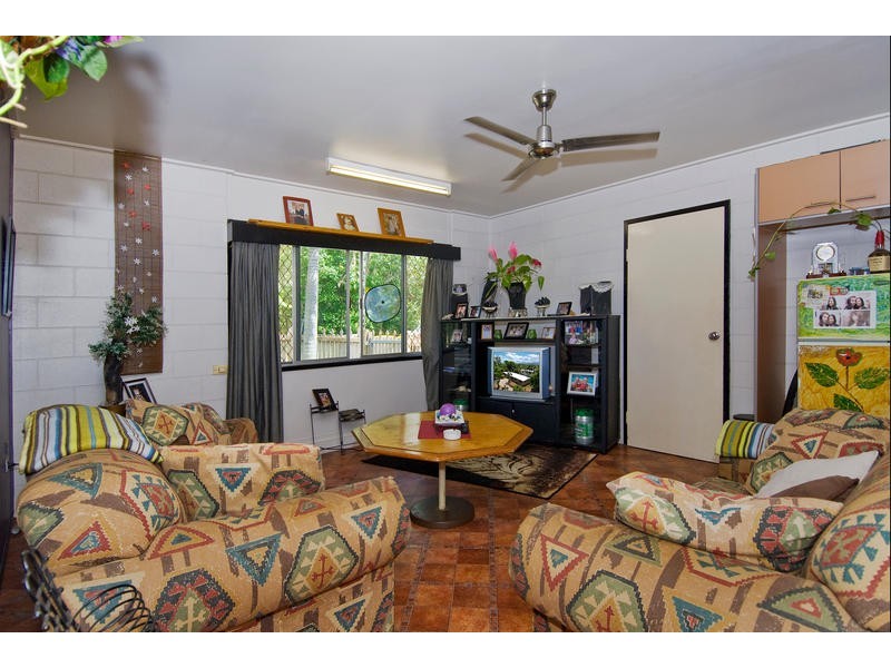 1 2/98 Reservoir Road, Manoora QLD 4870