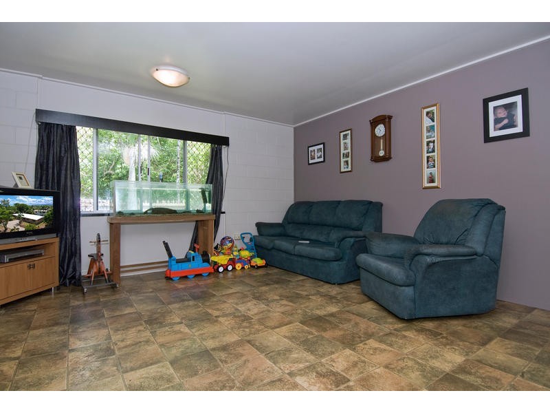 1 2/98 Reservoir Road, Manoora QLD 4870