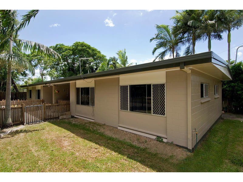 1 2/98 Reservoir Road, Manoora QLD 4870