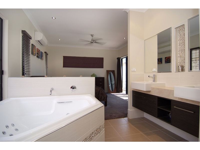 36 Flindersia Street, Redlynch QLD 4870