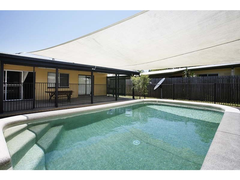 33 Stewart Street, Edmonton QLD 4869