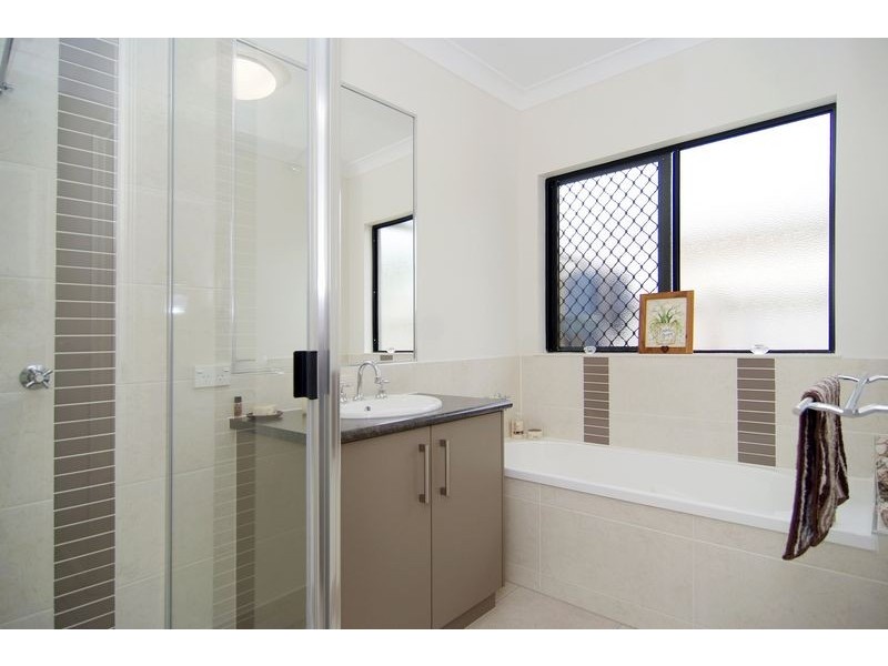 165 Timberlea Drive, Bentley Park QLD 4869