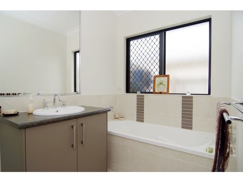 165 Timberlea Drive, Bentley Park QLD 4869