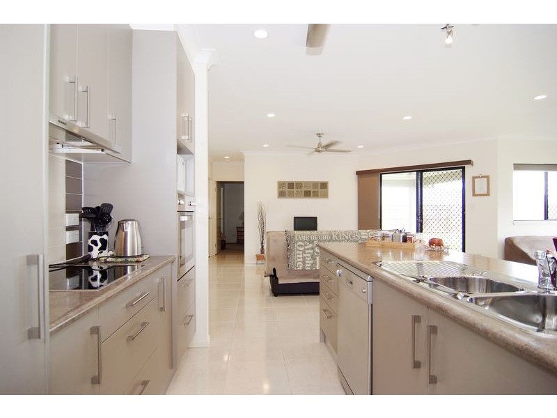 165 Timberlea Drive, Bentley Park QLD 4869