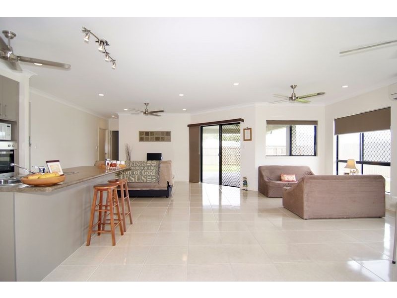 165 Timberlea Drive, Bentley Park QLD 4869